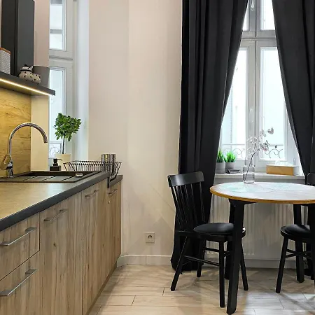 Beautiful For Couples With Air Conditioning - Old Town & Main Station * Krakov