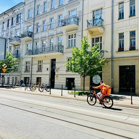 Beautiful For Couples With Air Conditioning - Old Town & Main Station Lägenhet *