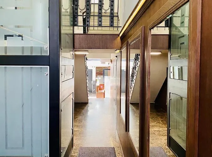 Beautiful For Couples With Air Conditioning - Old Town & Main Station