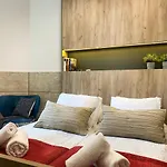 Daire Beautiful For Couples With Air Conditioning - Old Town & Main Station Krakow