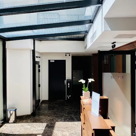 Beautiful For Couples With Air Conditioning - Old Town & Main Station Apartman