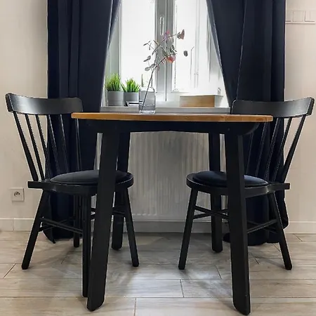 Apartman Beautiful For Couples With Air Conditioning - Old Town & Main Station *