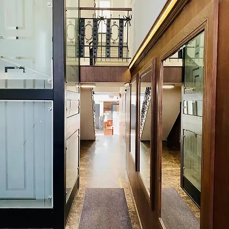 Beautiful For Couples With Air Conditioning - Old Town & Main Station