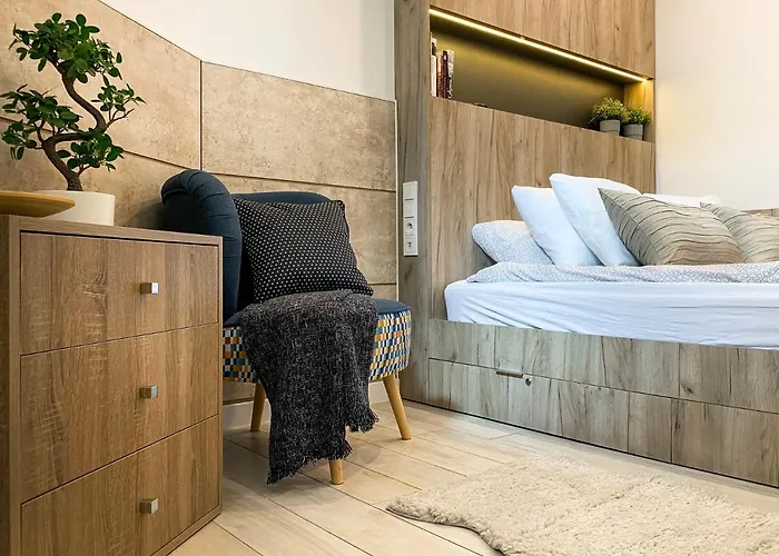 Beautiful For Couples With Air Conditioning - Old Town & Main Station Appartement Cracovie