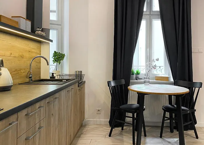 Beautiful For Couples With Air Conditioning - Old Town & Main Station * Cracovie