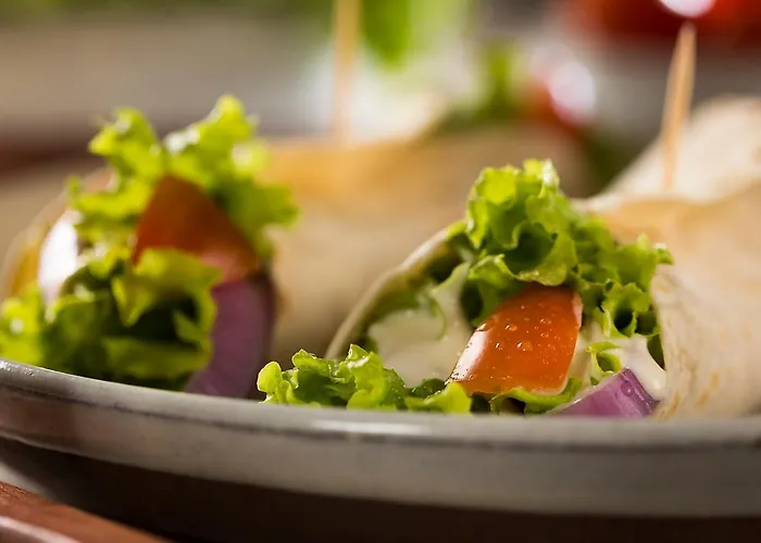 Beautiful For Couples With Air Conditioning - Old Town & Main Station *